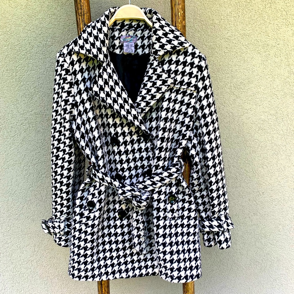 Off Limits - Houndstooth Boucle Double Breast Coat